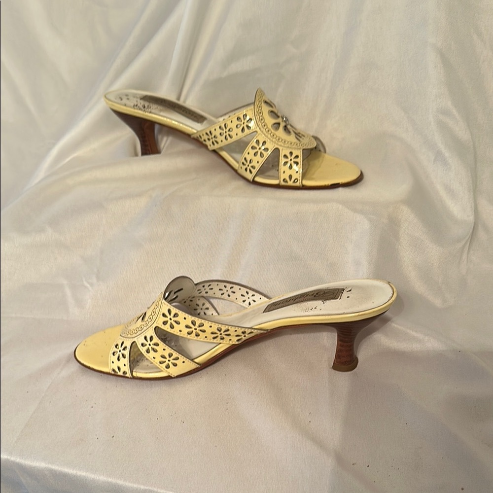 Brighton Cream Heels with Kitten Heel and Crisscross Design